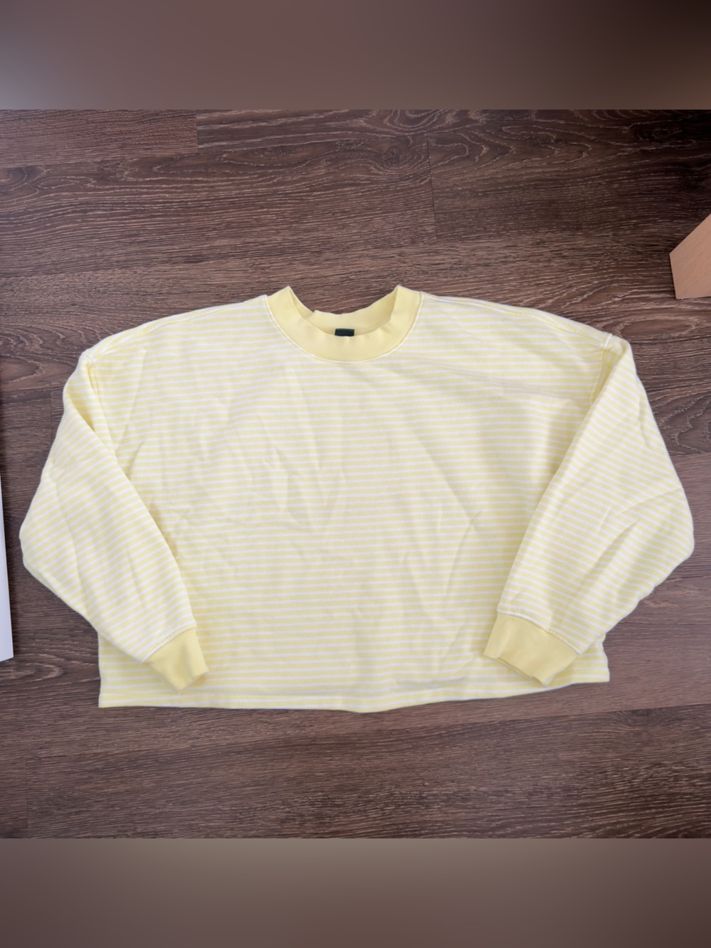 Wild fable crewneck pullover sweatshirt striped yellow and white - Picture 2 of 4